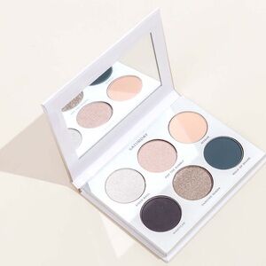 PUR- Eyeshadow Palette - On Point - SATURDAY palette 🎨